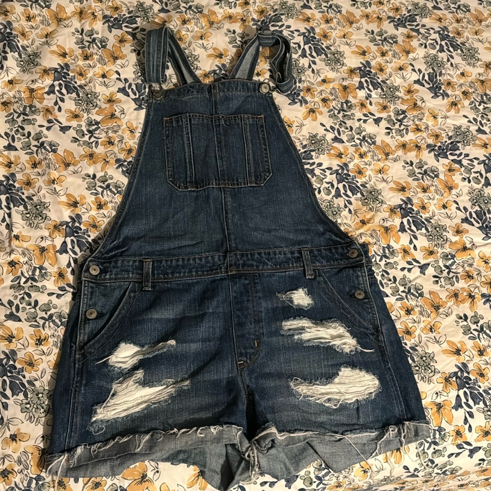Women’s American Eagle Distressed Tom-Girl Shortall